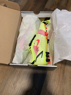 Nike Mercurial Vapor 14 Elite AG Artificial Grass Cleat Size 8.5 US 42 Euro  10 Women for Sale in Salem, OR - OfferUp