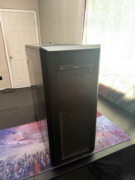 GAMING COMPUTER