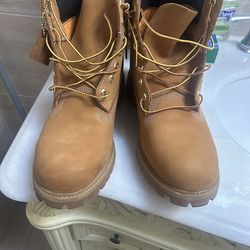 New timberlands only worn once size 10 price negotiable