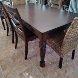 Nice Wooden Dinning Table Set