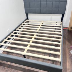 Cama full Size Nueva En Su Caja No Colchon 
