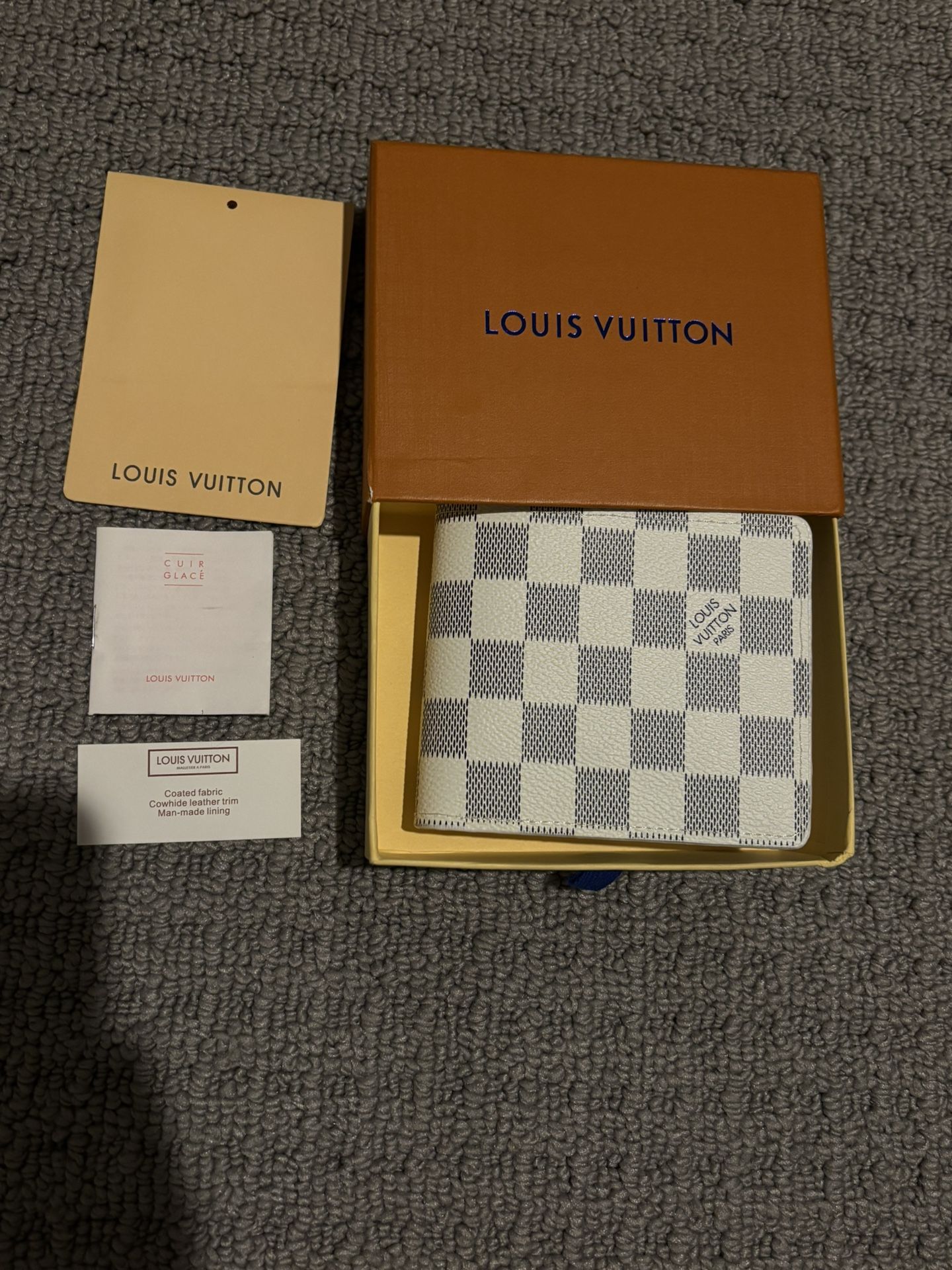 Louis Vuitton Wallet—WHITE