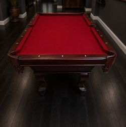 Immaculate Condition 7’ Pool Table (Free Delivery & Pro Setup)