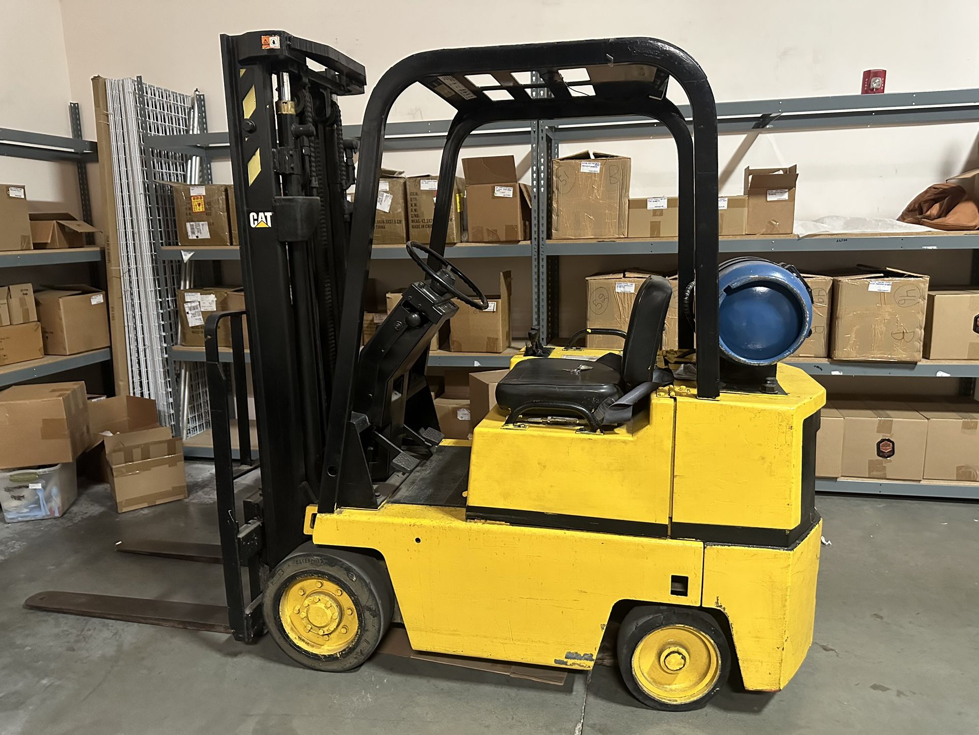 Caterpillar Forklift
