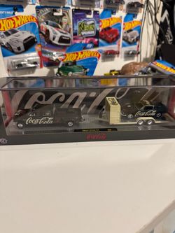 M2 Machines Coca-Cola Ford F-350 Dually Truck Set TW49