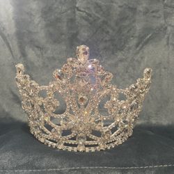 5.5” Grandeur Tiara Crown With Combs 