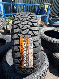 LT 265/70/18 Rugged Terrain Arroyo Tires installed and balanced / instaladas y balanceadas