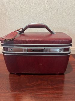 Vintage Samsonite Silhouette Hard Shell Train / Vanity Case