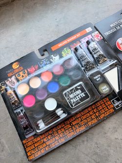 Halloween Deluxe Makeup Kit