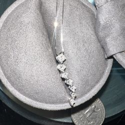 14k White Gold 7 Diamond Eternity Necklace Pendant