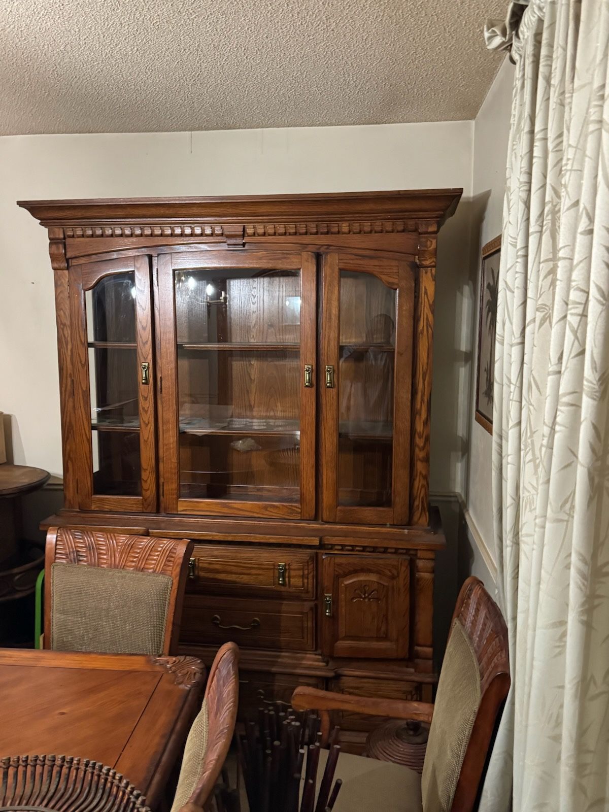 100% Real Oak Hutch, a GREAT CONDITION!!!!