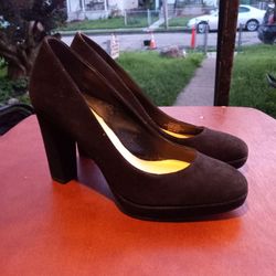 Vince Camuro Size 6m