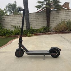 Electric scooter