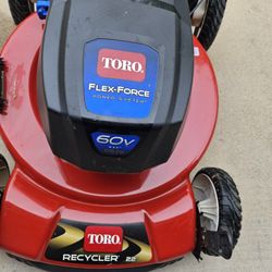 Toro 60v 21 In. Recycled Self-propel W/smartstow Lawn Mower With Two 6.0 Ah Battery S6.0