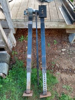 Von Weise 12 Volt Slide Out Motor And Towable Fifth Wheel Landing Gear