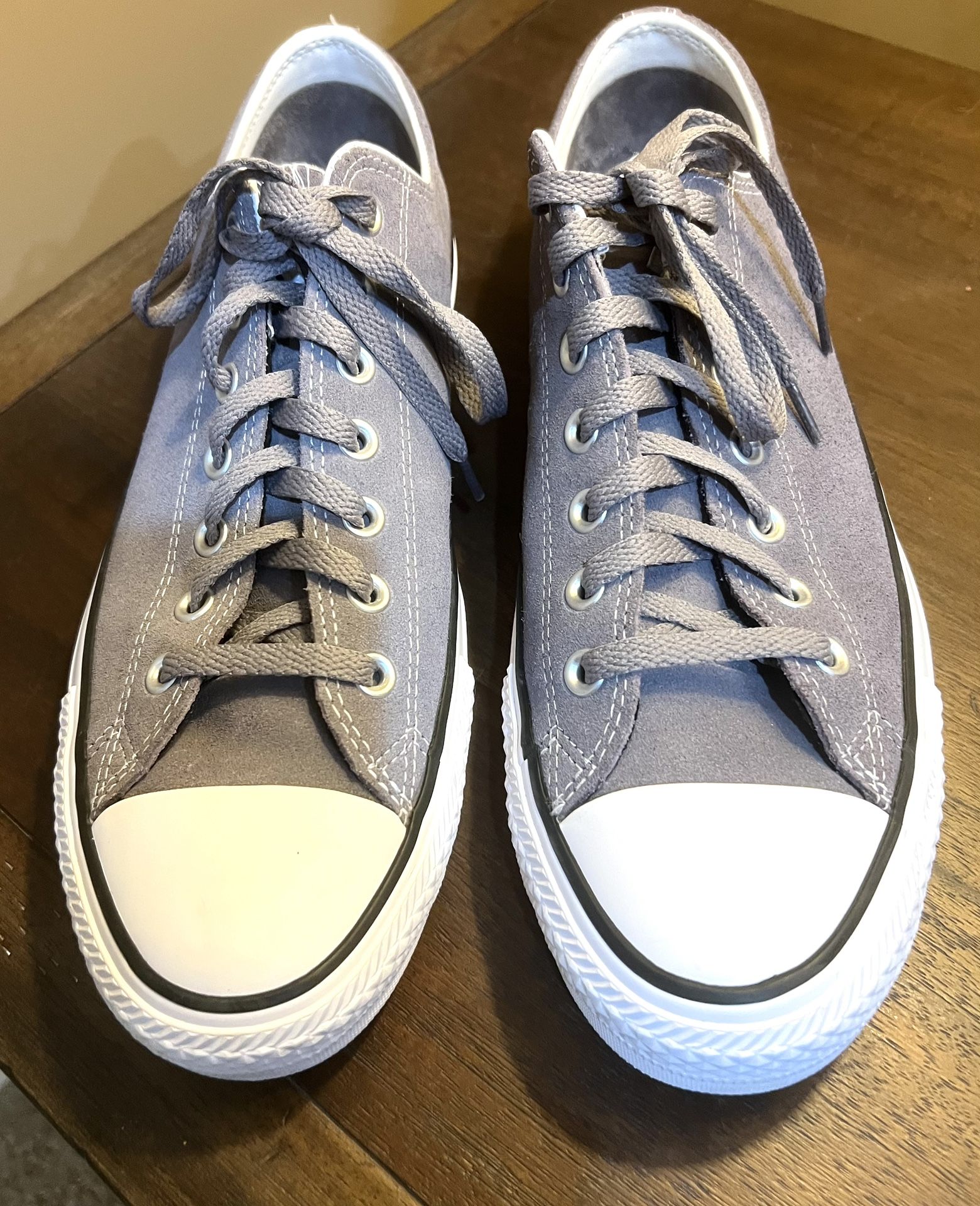 Men’s suede converse