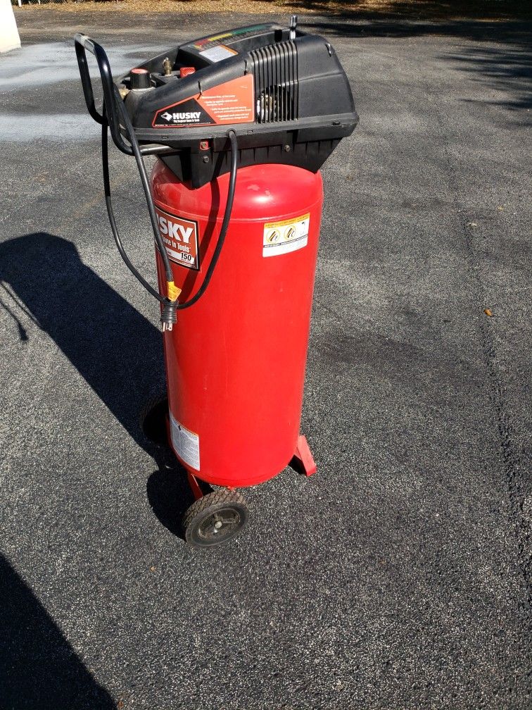 Husky 32 Gallon Air Compressor for Sale in Lake Placid, FL OfferUp