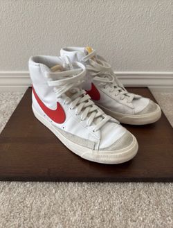 Nike Blazer Mid ‘77 VNTG- Habenero red