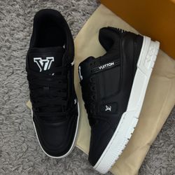 Lv Shoe Size 11