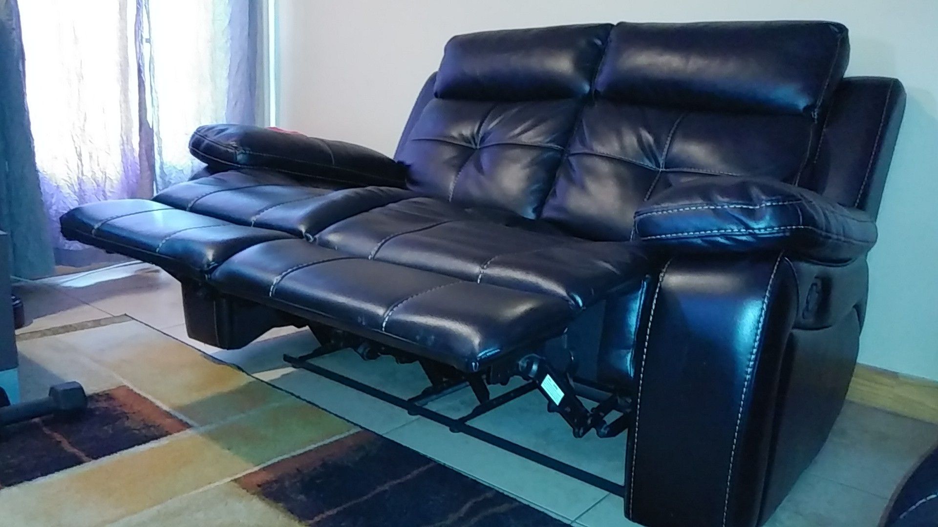 Black Sofa Set 2 Recliner with Console