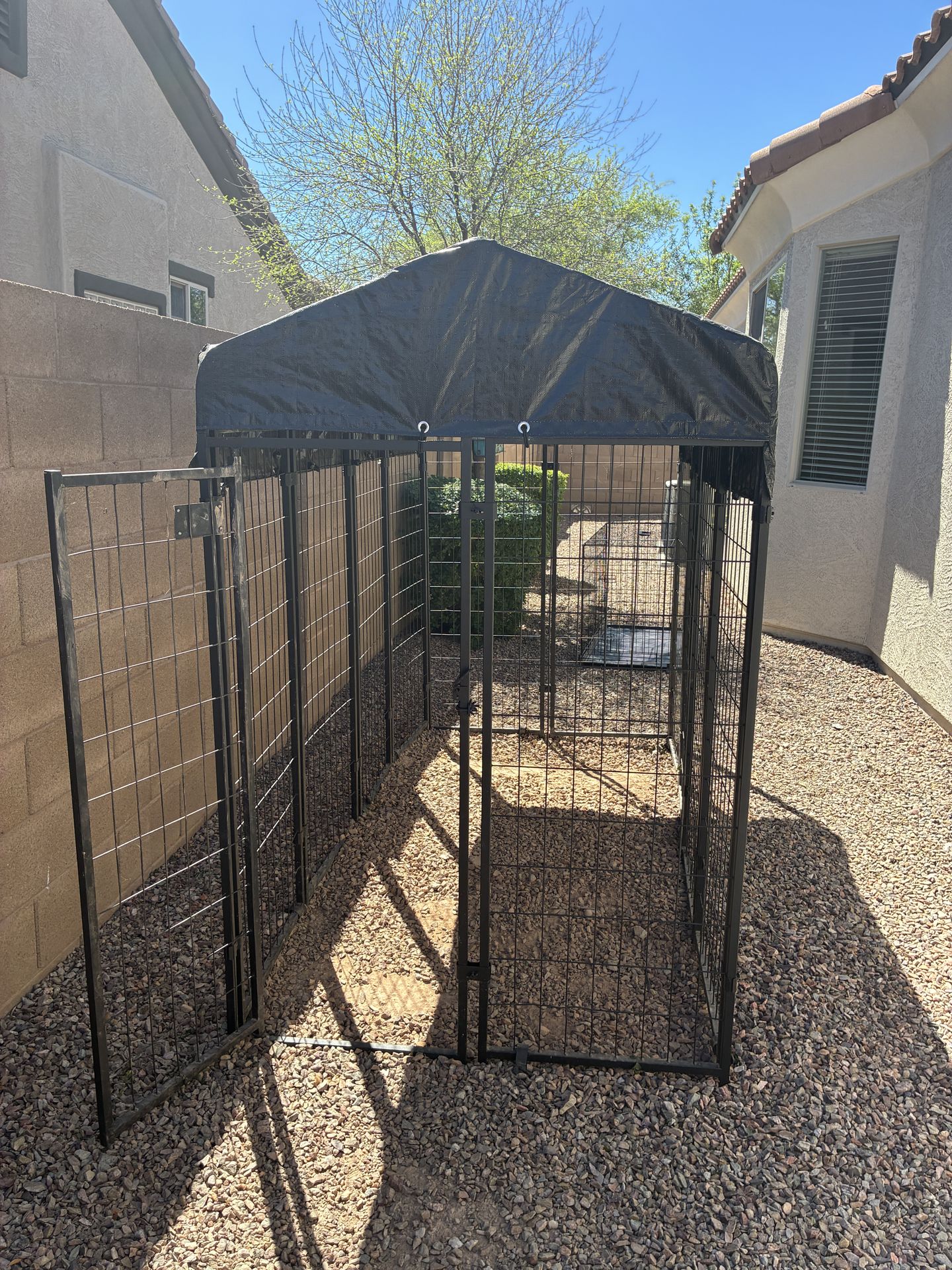 Dog kennel 4x8 ft, 6 ft high