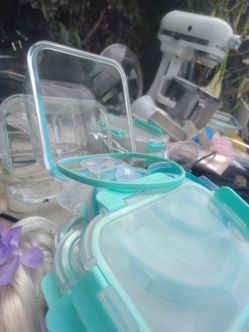 Pyrex containers with SNAP lids
