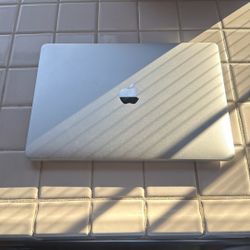 MacBook Air 2021 13’ 