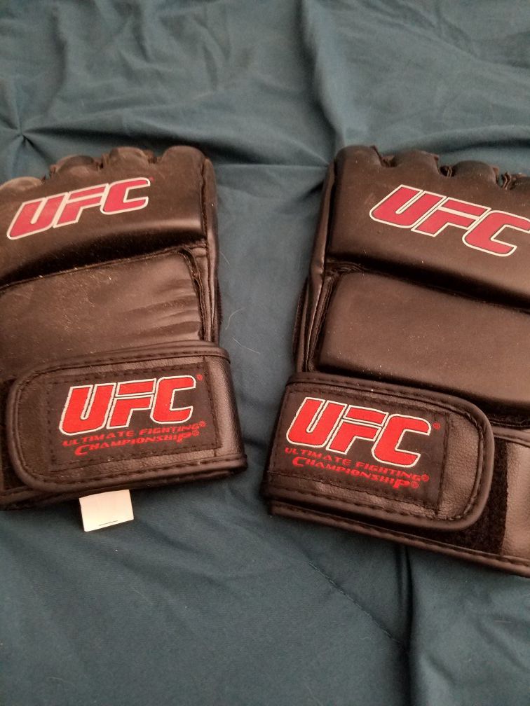 UFC training gloves