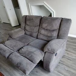 Loveseat/ Sofa Recliner