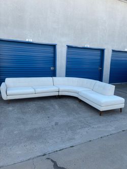 Ivory Color Curved Sectional Couch 🛻Delivery Available🛻