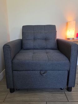 Accent Chair that extends