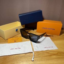 Louis Vuitton Cyclone Glasses