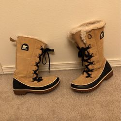 Sorel Tivoli High II Boots Women's Size 6.5 in Beige/Curry Winter Snow 