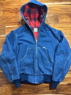 Vintage carhartt hooded jacket size S/tight M