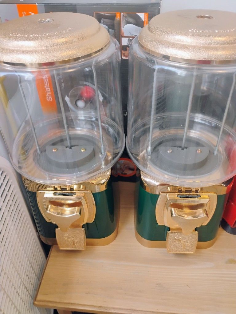 Quarter Gumball Machines