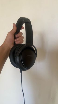 Bose Bluetooth HD audio over ear headphones leather plus cushion and charger