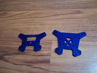 Traxxas Sledge Shock Towers