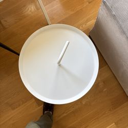 Side accent Table