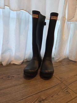 HUNTER rain boots