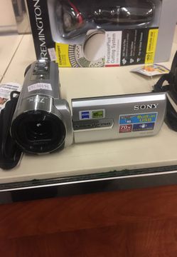 Hi quality Sony photo and video camera with 16gb