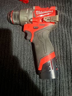 Milwaukee M12 Hammer Drill