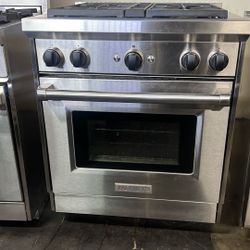 Wolf 30”Wide Stainless Steel Gas Range Stove 4 Burners 