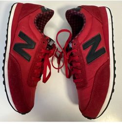 Red NEW BALANCE SIZE 7