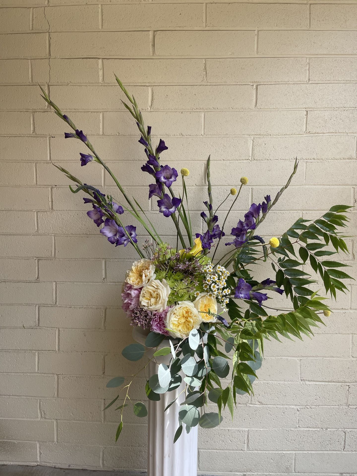 Lush Garden-Style Floral Arrangement – Statement Piece