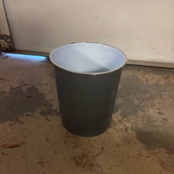 Gray Metal Mesh Waste Basket