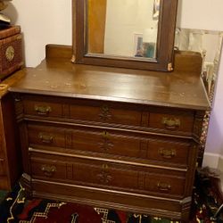 Vintage 3 Drawer Dresser With Mirror