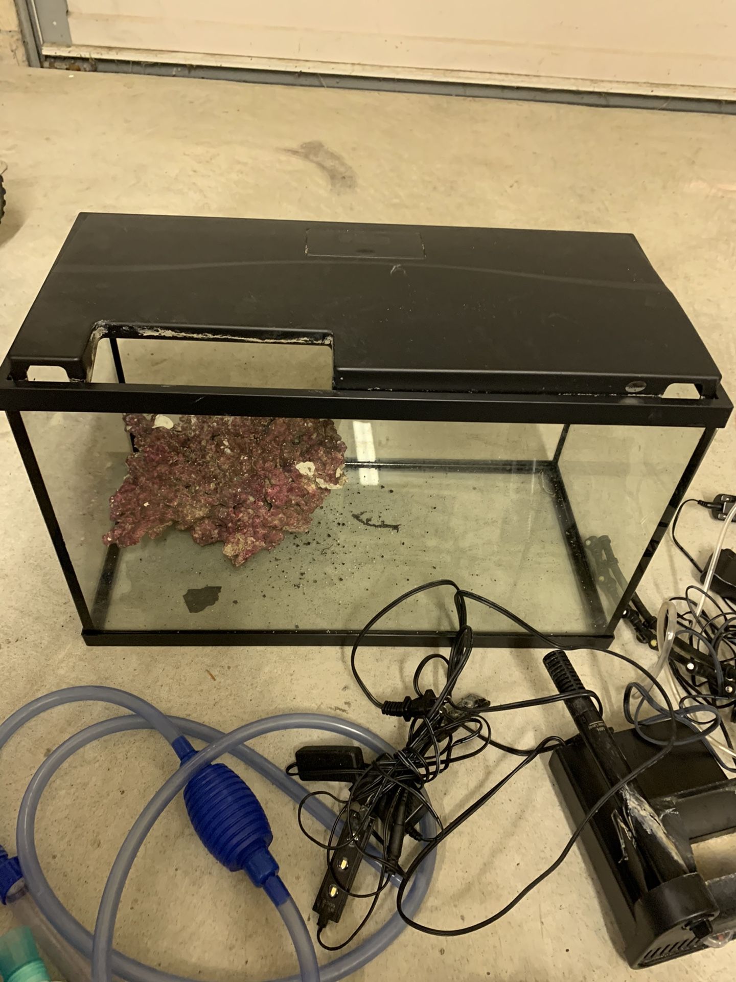10 Gallon Fish Tank And Other Stuff 