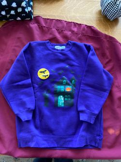 Halloween Skeleton Sweatshirt SiZe M Spooktacular!!