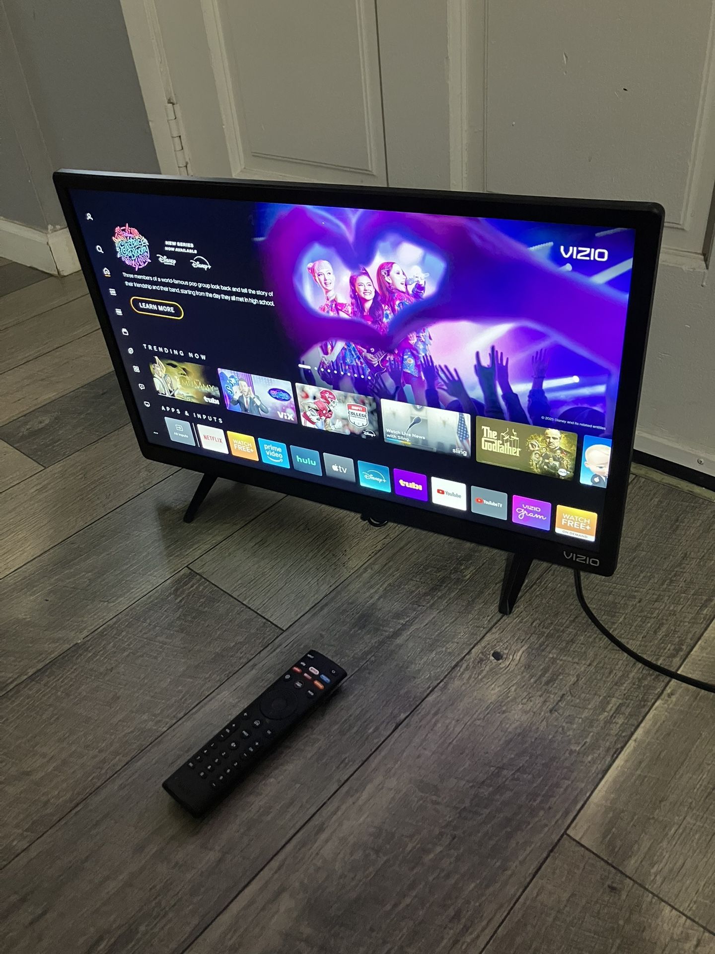 VIZIO D-Series 24" Class 1080p FHD Full-Array LED Smart TV