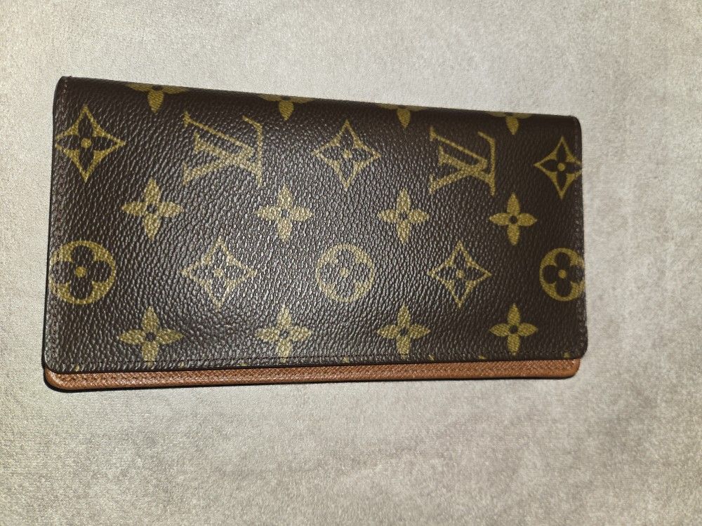 Louis Vuitton Long Bifold Wallet